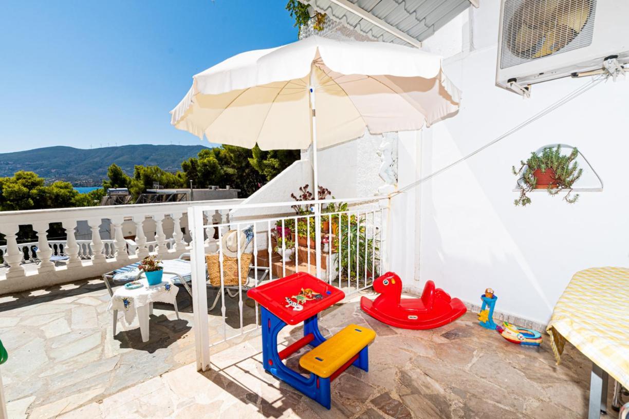 Lions Apartments Poros Town Eksteriør billede