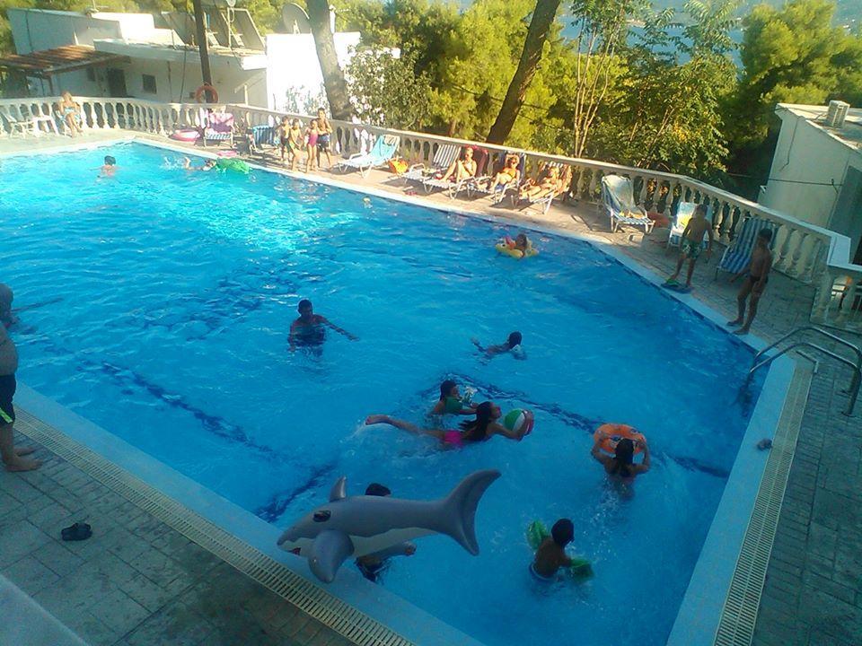 Lions Apartments Poros Town Eksteriør billede