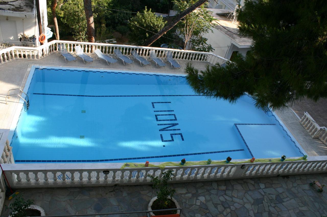 Lions Apartments Poros Town Eksteriør billede